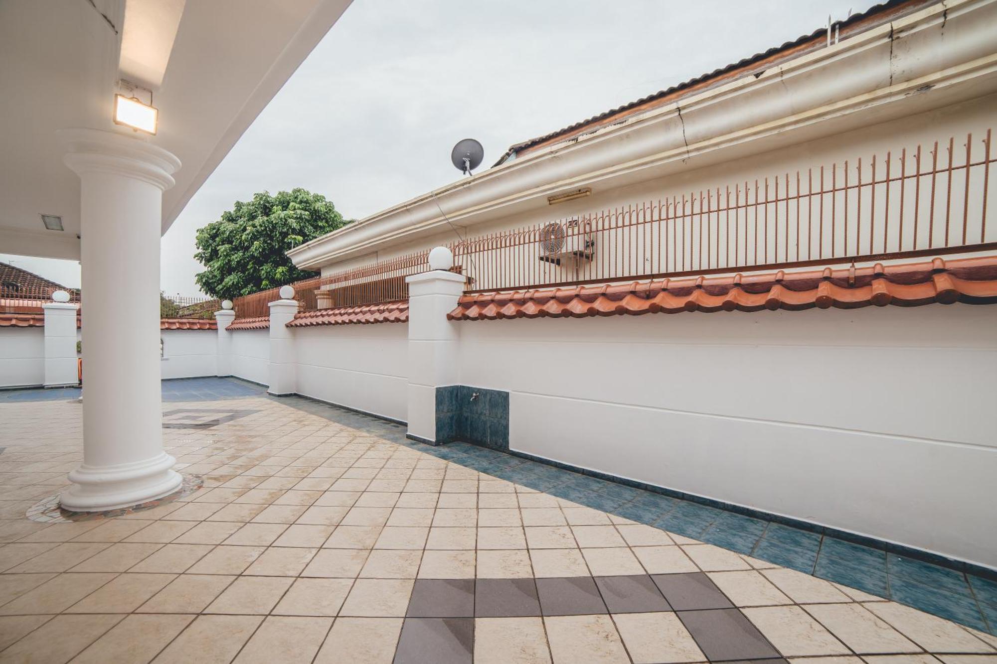 Apartment Shinchan Chill 14pax Landed Pooltable Ktv Bbq Bukit Indah *